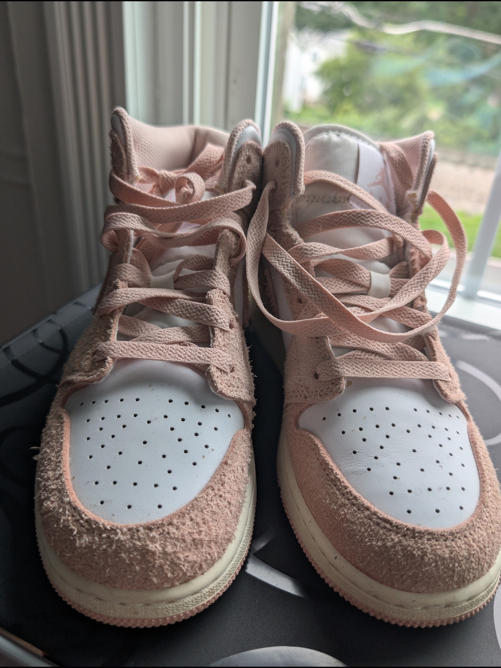 Nike Kids Sneakers Pink and White Suede High-Top